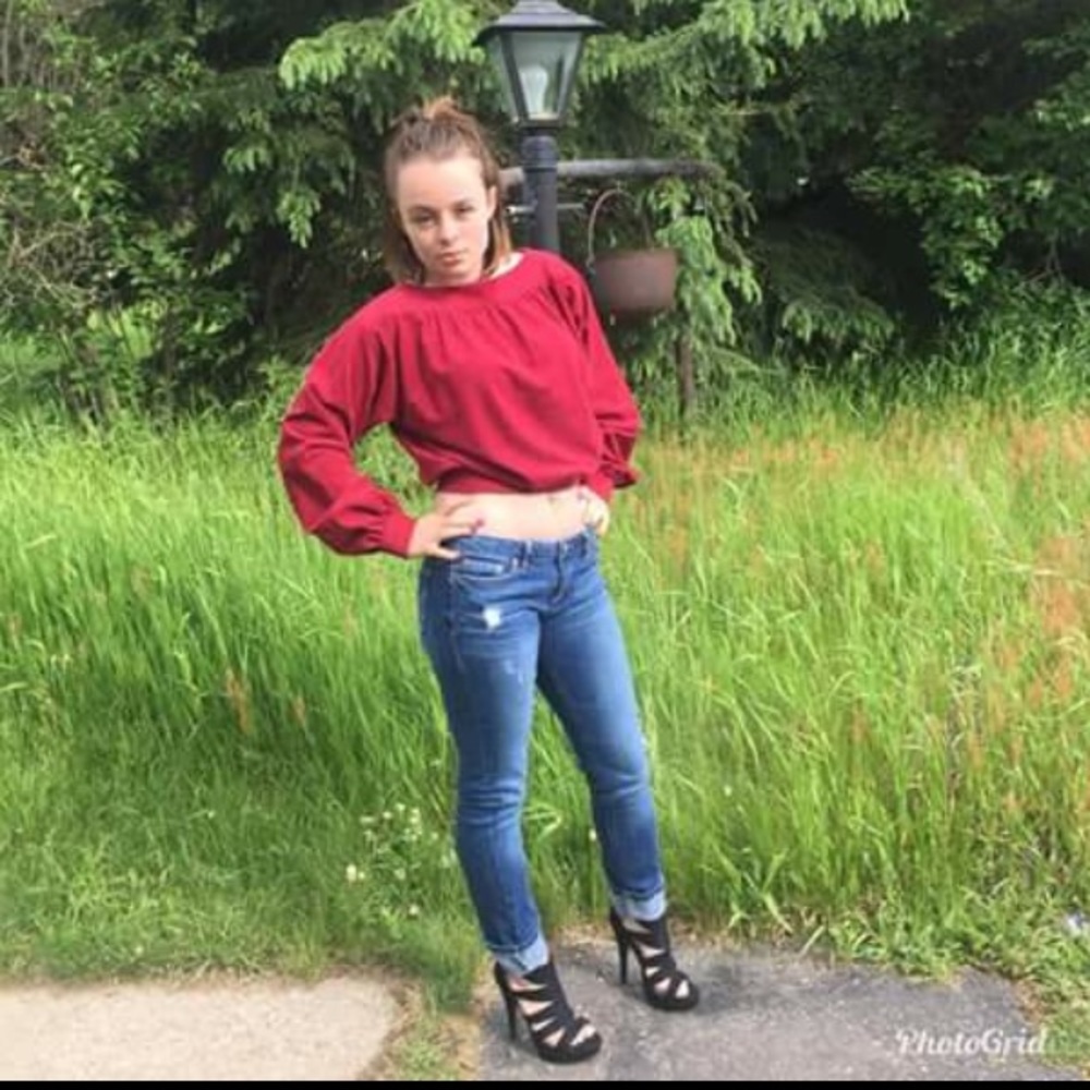 Soft felt red crop top